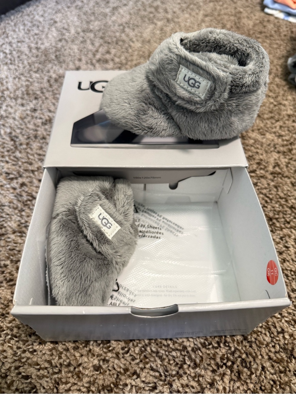 UGG Gray Shoe Box with Label